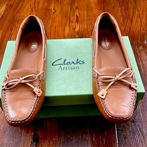 Clarks Artisan Bow Detail Driver Loafers 63824